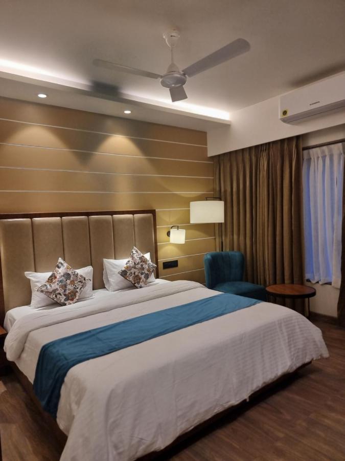 Hotel El Magnifico สุรัต ภายนอก รูปภาพ