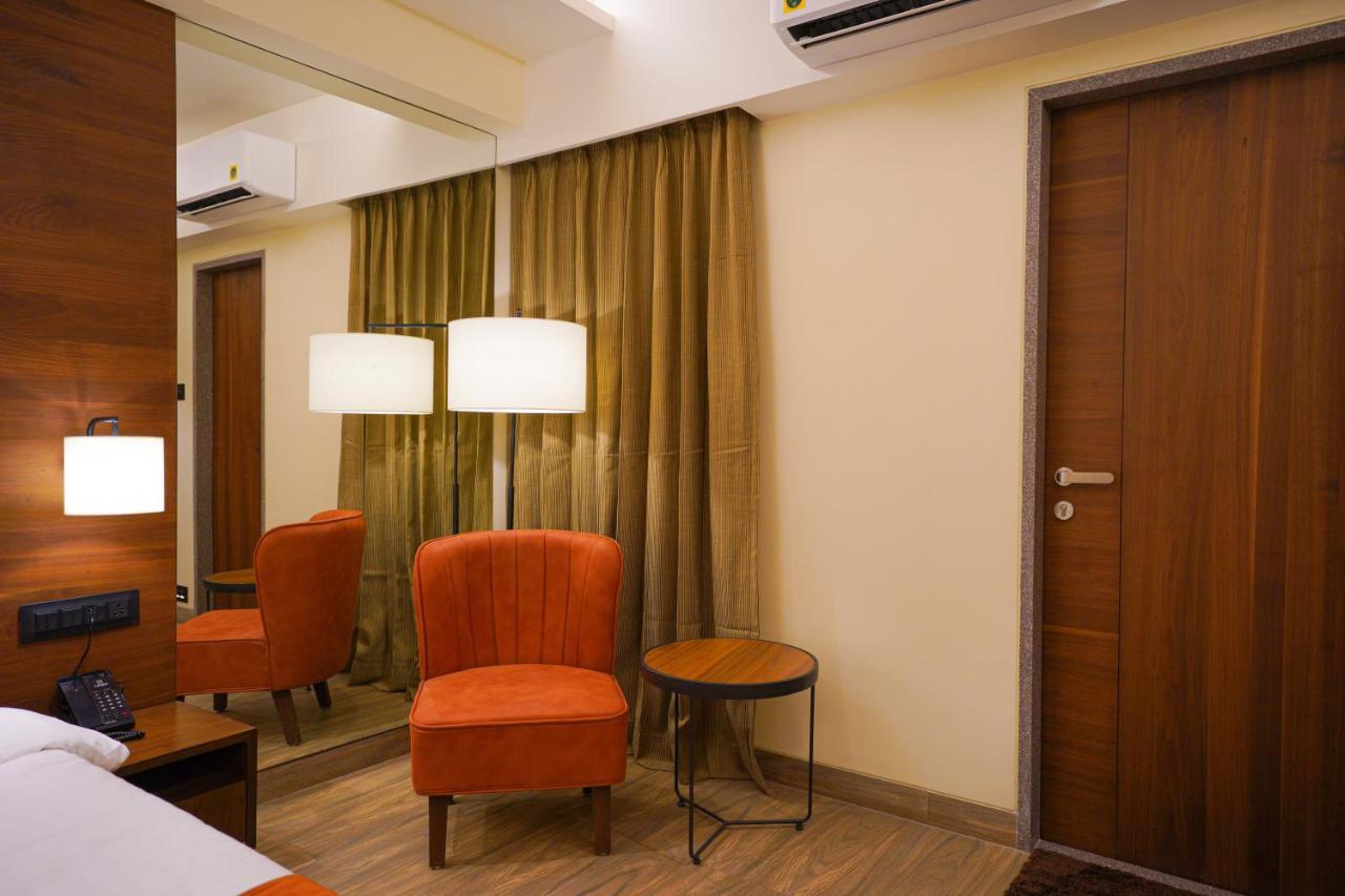 Hotel El Magnifico สุรัต ภายนอก รูปภาพ