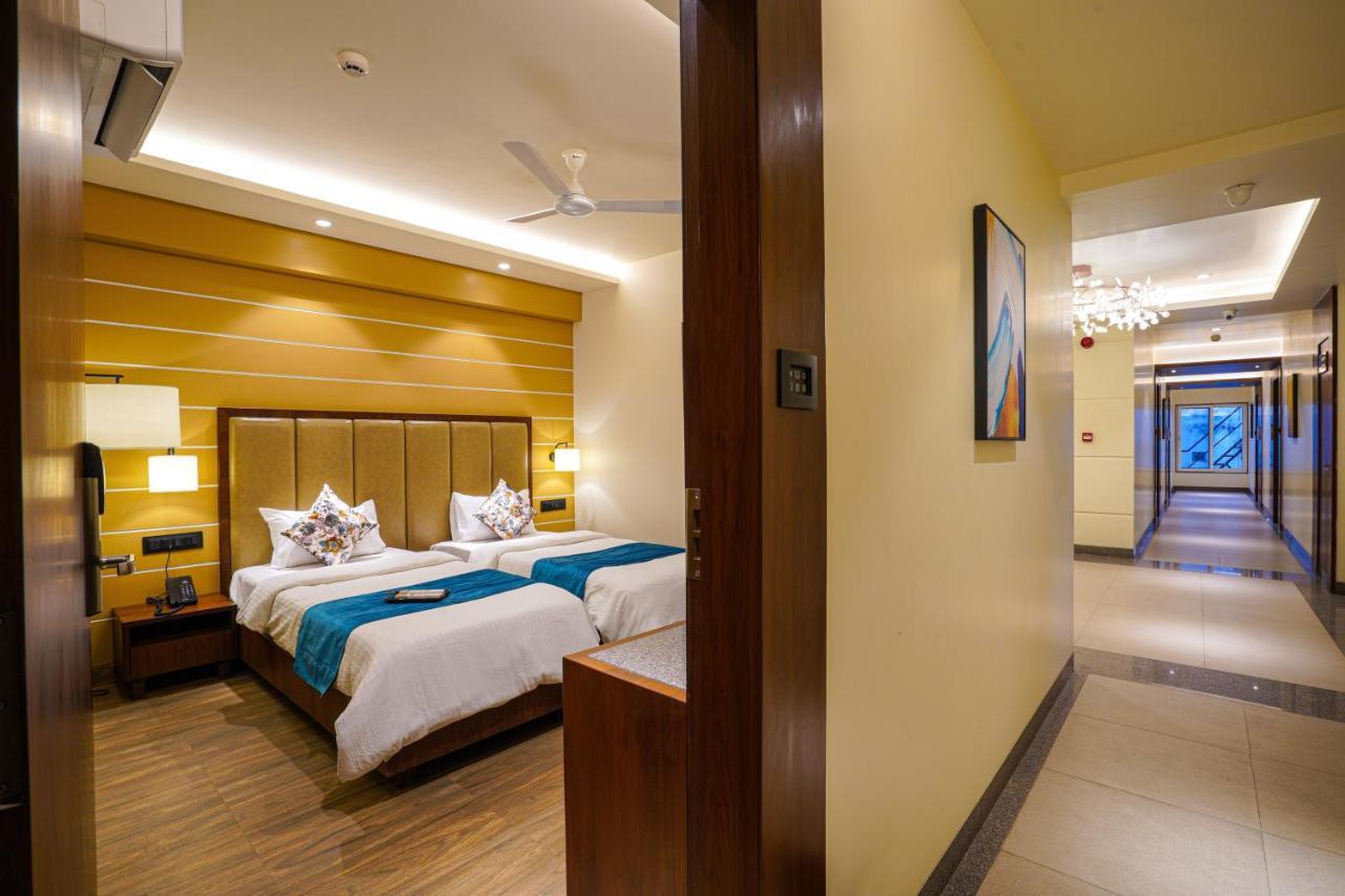 Hotel El Magnifico สุรัต ภายนอก รูปภาพ